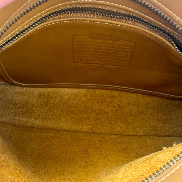 Coach Vintage #9802 Rare Equestrian Bag Tan and Brass Hardware - Picture 5 of 5
